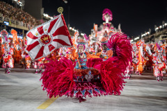 22.04.22 - Desfile da Escola de Samba Unidos do Viradouro, Sambódromo, Carnaval 2022, Marquês do Sapucaí, 1919, Folia, Erika Januza, Mestri Ciça, "Não há Tristeza que Possa Suportar Tanta Alegria", Felipe Filósofo, Marcus Ferreira e Tarcísio Zanon, Renata Xavier Fotografia, fotógrafos Renata Xavier e Leandro Lucas. .