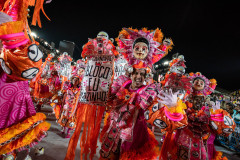 22.04.22 - Desfile da Escola de Samba Unidos do Viradouro, Sambódromo, Carnaval 2022, Marquês do Sapucaí, 1919, Folia, Erika Januza, Mestri Ciça, "Não há Tristeza que Possa Suportar Tanta Alegria", Felipe Filósofo, Marcus Ferreira e Tarcísio Zanon, Renata Xavier Fotografia, fotógrafos Renata Xavier e Leandro Lucas. .