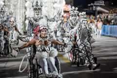 22.04.22 - Desfile da Escola de Samba Unidos do Viradouro, Sambódromo, Carnaval 2022, Marquês do Sapucaí, 1919, Folia, Erika Januza, Mestri Ciça, "Não há Tristeza que Possa Suportar Tanta Alegria", Felipe Filósofo, Marcus Ferreira e Tarcísio Zanon, Renata Xavier Fotografia, fotógrafos Renata Xavier e Leandro Lucas. .